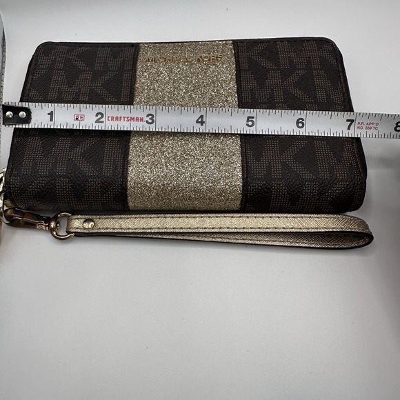 Michael Kors 7" Flat Wallet Center‎ Stripe Wristlet Clutch Card Holder Monogram - Picture 12 of 16